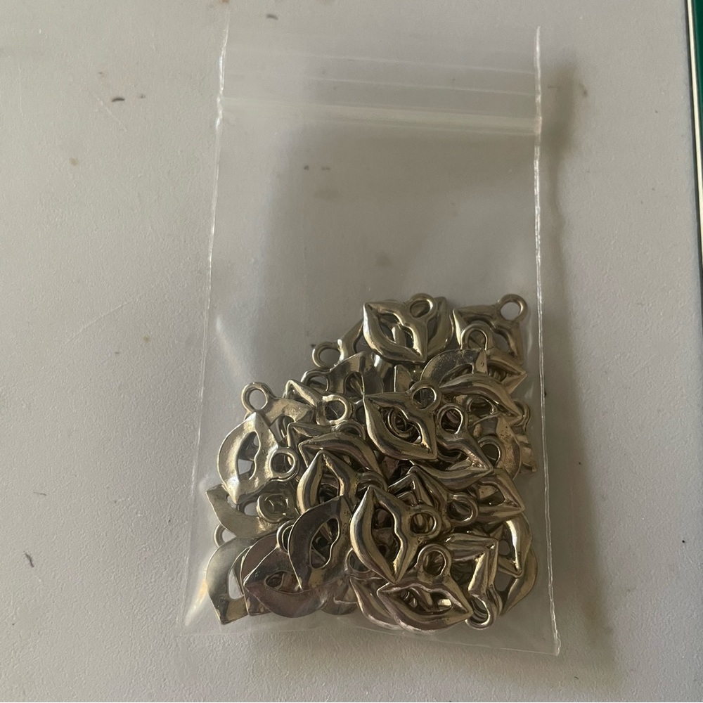 NWOT Lot of Antique Silver Lip Print Jewelry Charms
